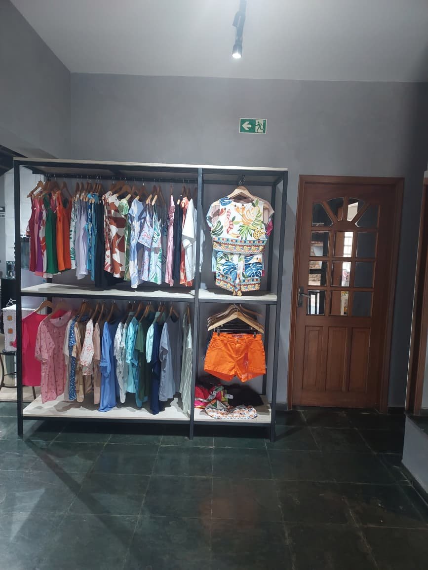 e1a68690-f59f-4d1d-9fbe-495f6221a675